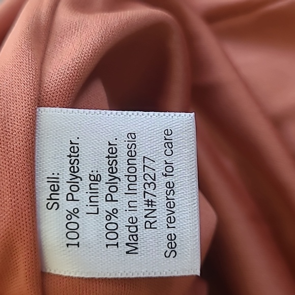 Nine West peach faux wrap strappy midi dress. Size Medium. - Picture 5 of 9